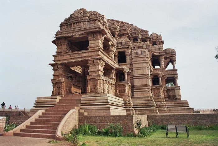 saas bahu mandir